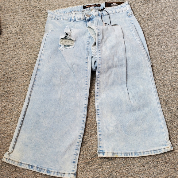 Dollhouse Jackie Curvy Collection Distressed Jeans - Picture 5 of 8